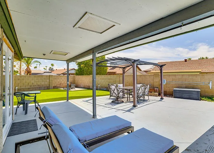 Holiday home Welcoming Group Getaway W/ Pool & Patio In Peoria! *